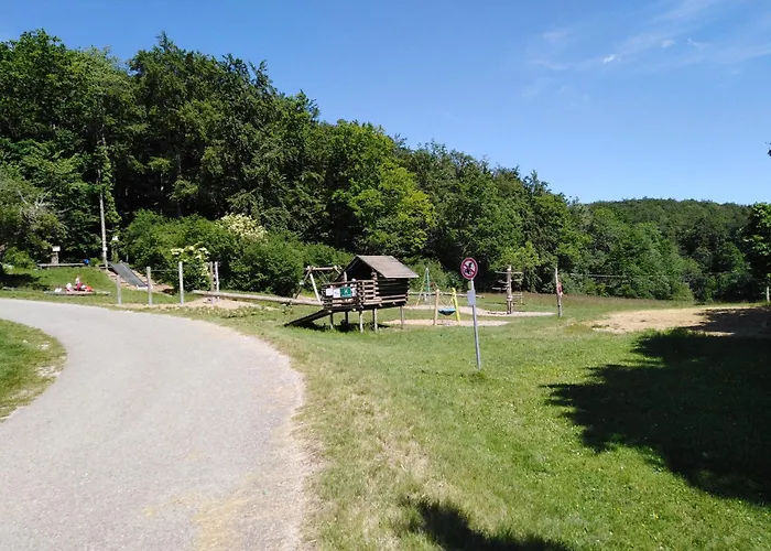 Ferienwohnung Mit Kleinem Garten