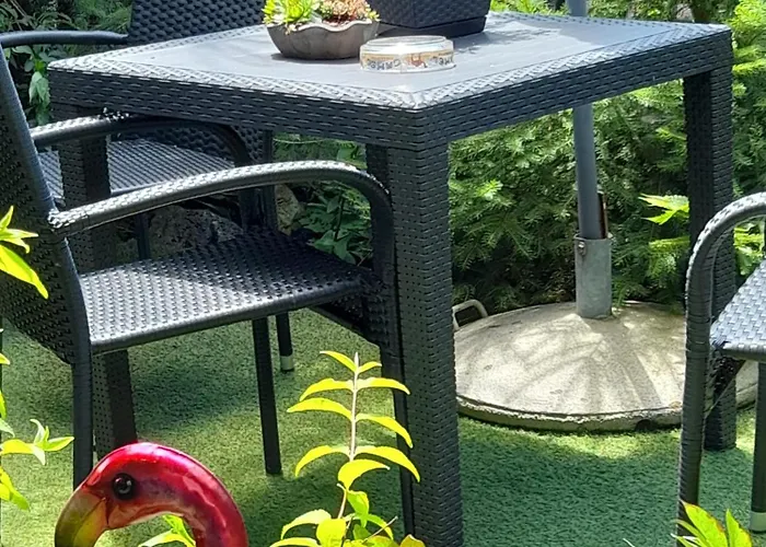 Ferienwohnung Mit Kleinem Garten