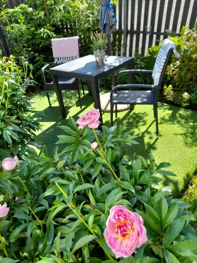 Mit Kleinem Garten Apartment *